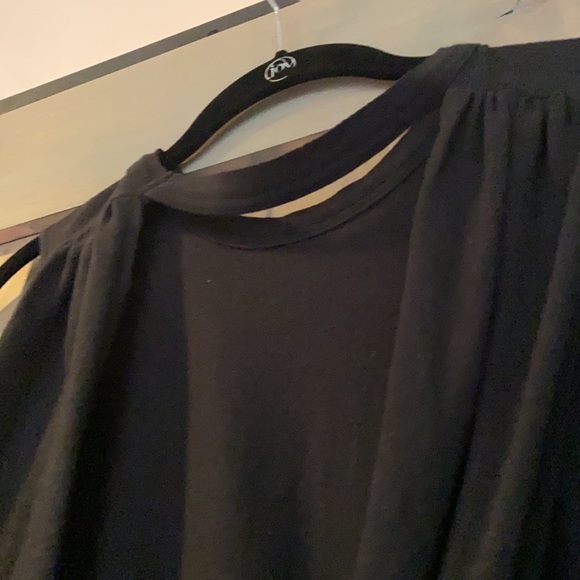 FEEPEOPLE MOVEMENT  blk open back tank SM / Med - Picture 12 of 13